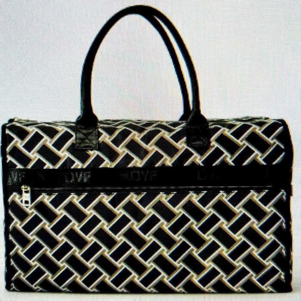 DVFVintageWeaveNeutralChicWeekenderBag 💼Beach🏖️Cruise🚢OfficeZippers &Snaps🫰